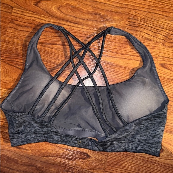 Victoria’s Secret Essential Strappy Sports Bra - Picture 2 of 2